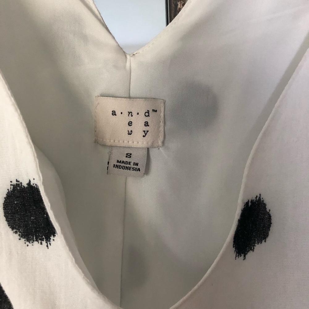 Black and White Polka-dot v neck soft and lined dress - Picture 7 of 7